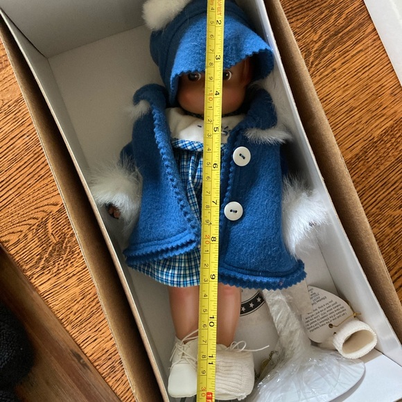 Effanbee Winter Patsy Doll - Picture 9 of 9